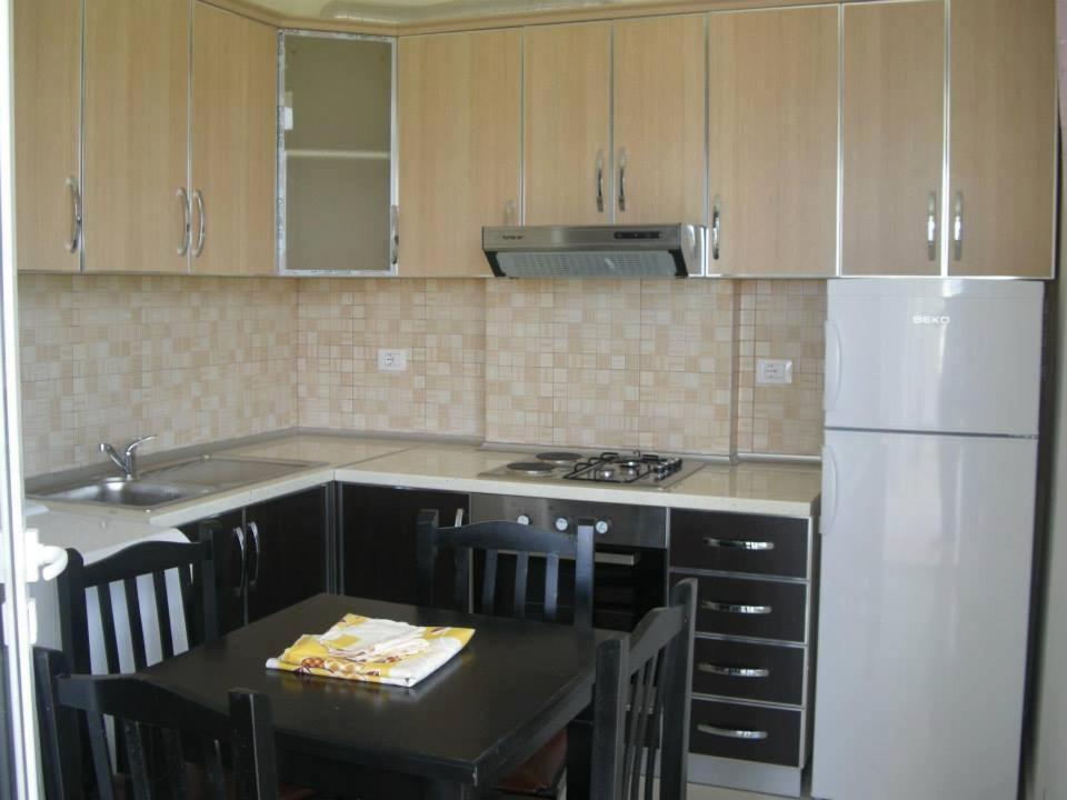 Rainbow Holiday Apartments Влёра Экстерьер фото