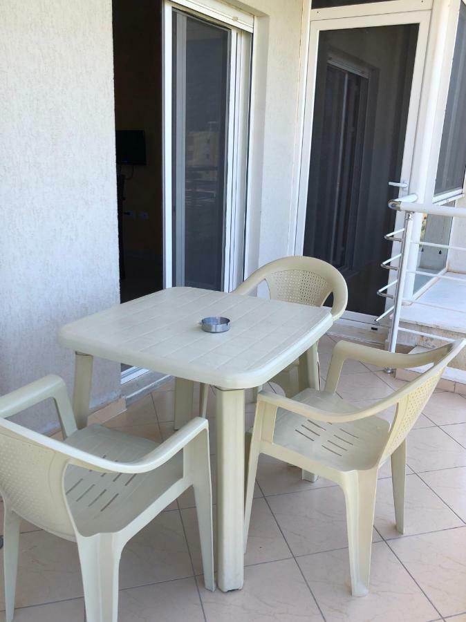 Rainbow Holiday Apartments Влёра Экстерьер фото